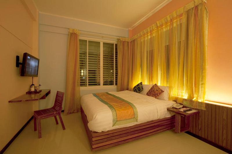 Much-Che Manta Boutique Hotel Udon Thani Ruang foto