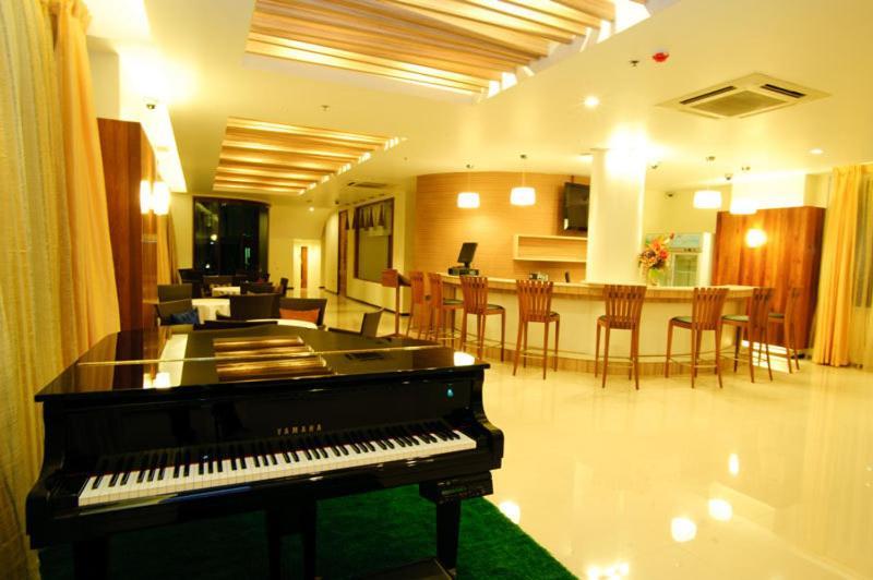 Much-Che Manta Boutique Hotel Udon Thani Bagian luar foto
