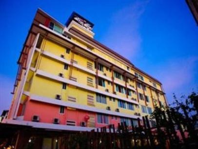 Much-Che Manta Boutique Hotel Udon Thani Bagian luar foto